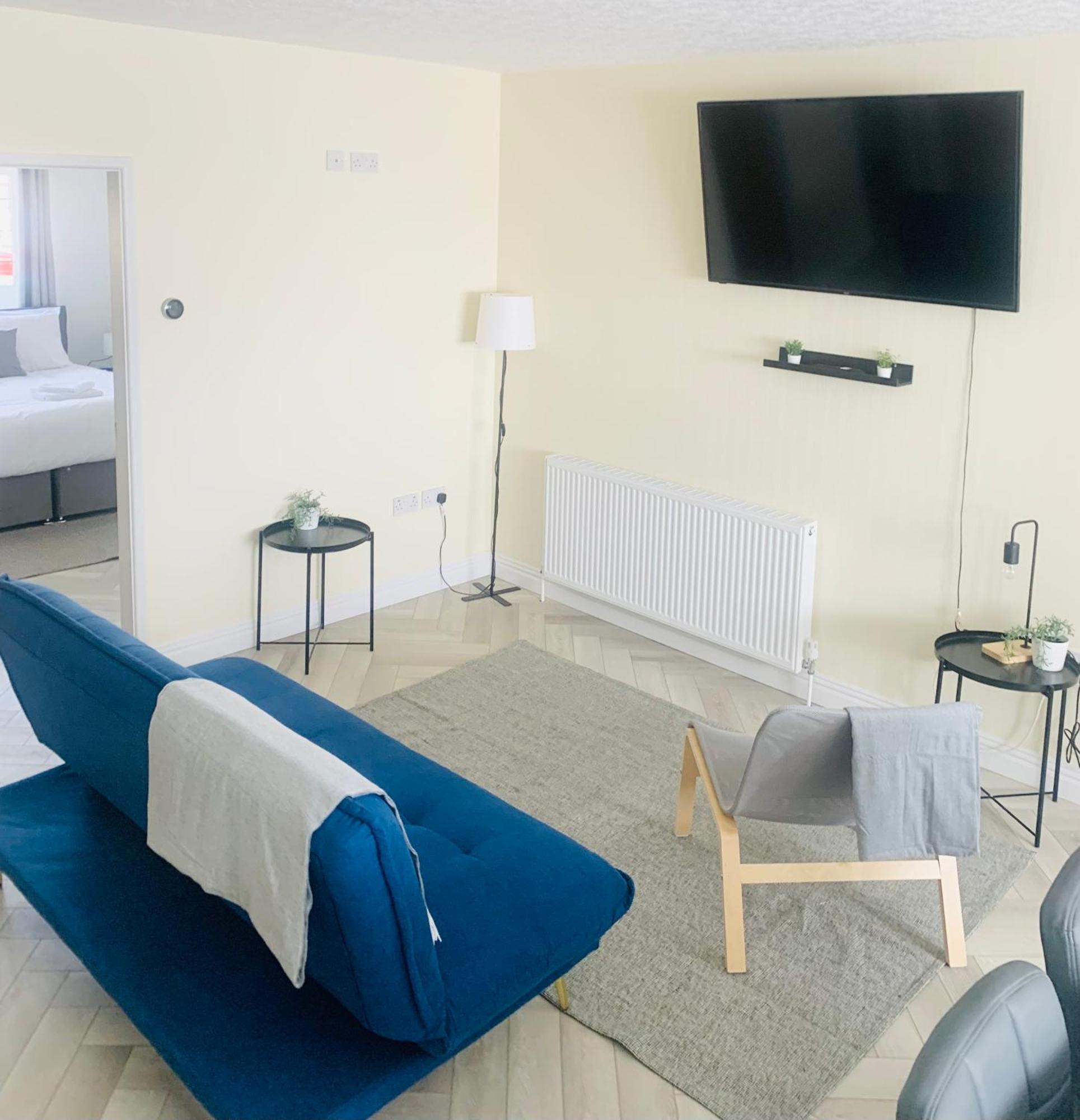 Newly Renovated, Modern 3 Bed Apartment Walmersley Экстерьер фото